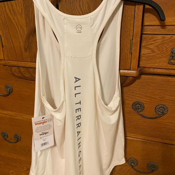 NWT Wrangler tank top - Picture 3 of 5